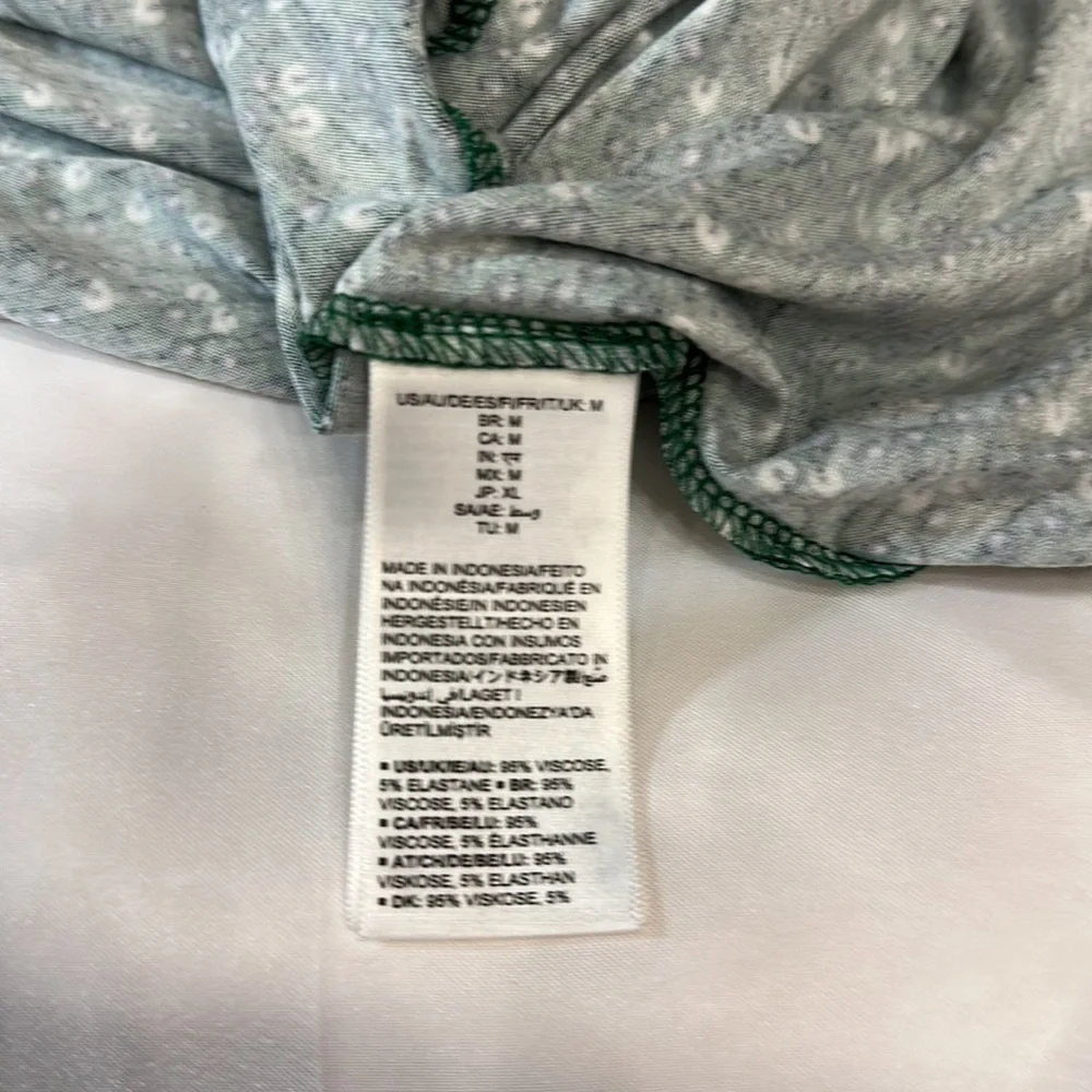 Amazon essentials really soft green floral maxi dress size md. - Picture 7 of 14